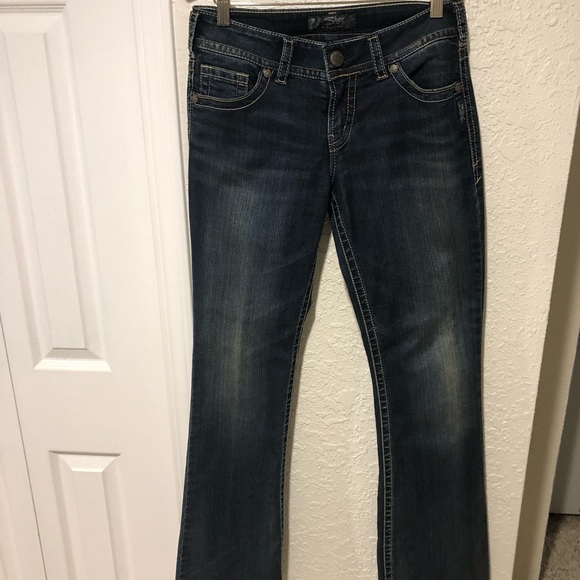 Silver Suki women’s jeans size 28W 34L. - Picture 2 of 8